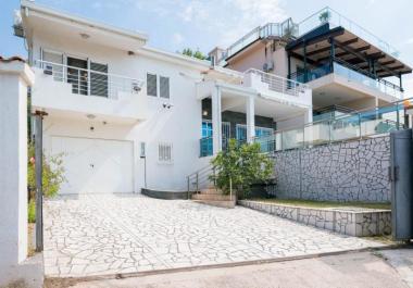 Šušanj Villa 200 m2, Bar, garajlı ve panoramik deniz manzaralı Bar