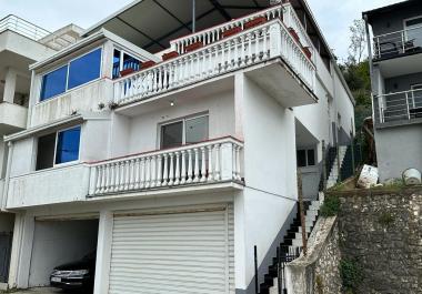 Büyük 4 mağaza evi-Utehada deniz manzaralı mini otel