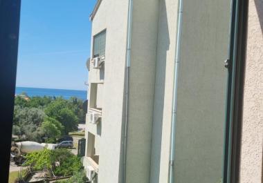 Satılık birinci sınıf Petrovac mevkiinde deniz manzaralı daire 49 m2