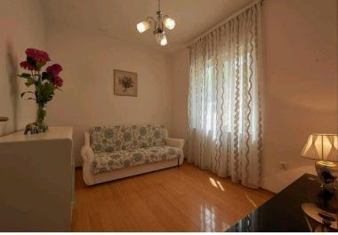 Stolivde teraslı ve 25 m2 arsa ile 62 m2 muhteşem deniz manzaralı daire