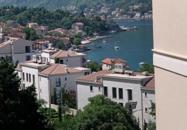 Kotor, Dobrotada teraslı muhteşem deniz manzaralı 52 m2 daire