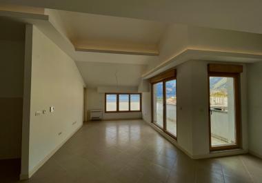 Dobrotada havuzlu ve teraslı yeni deniz manzaralı 60 m2 daire