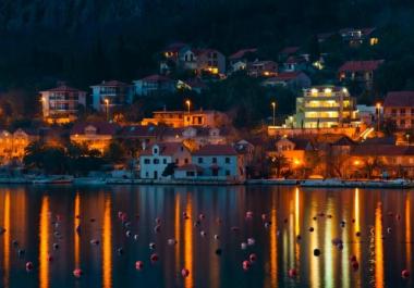 Kotor Körfezinde 7 dairelik nefes kesen deniz manzaralı mini otel sizi bekliyor