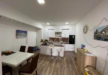 Panoramik şehir ve dağ manzaralı Barda şık 95 m2 daire