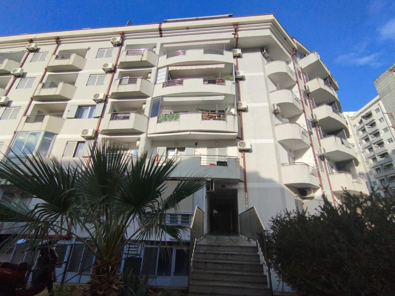 Budva merkezde rahat stüdyo 31 m2 daire